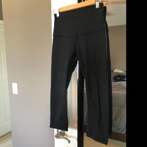 Lululemon Wunder Under Crop